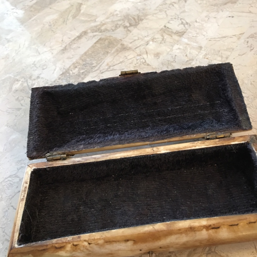 Jewelry box - Picture 3 of 3